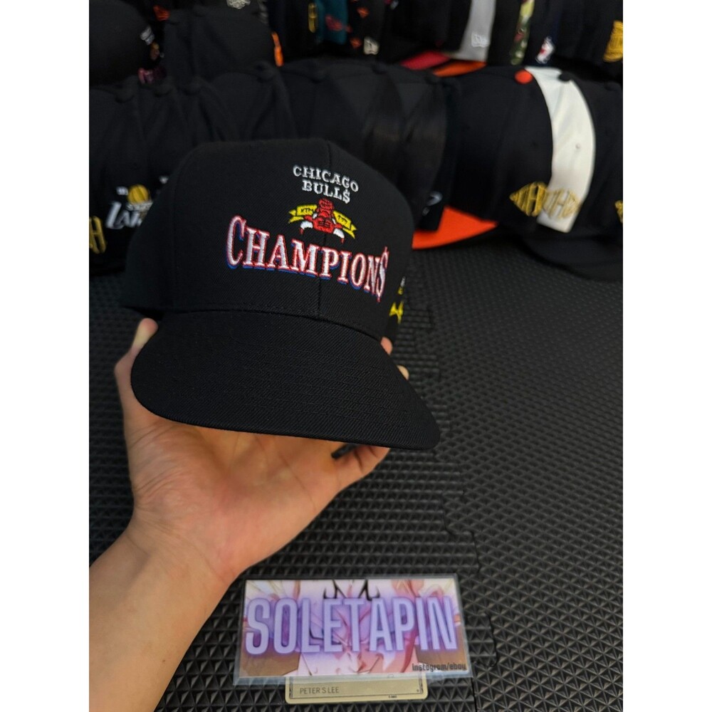 *RARE* KTH-LA Kill The Hype Snapback Chicago Bulls "CHAMPION$"
